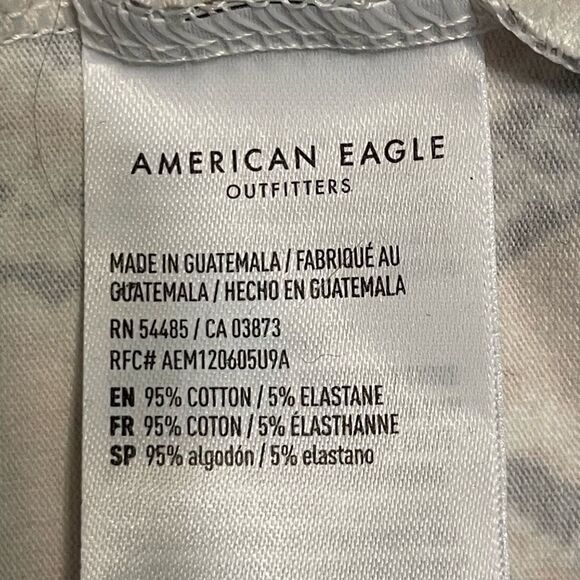 American Eagle Snakeskin Print Halter Top Pink White Gray Cropped V-Neck M - Picture 8 of 11